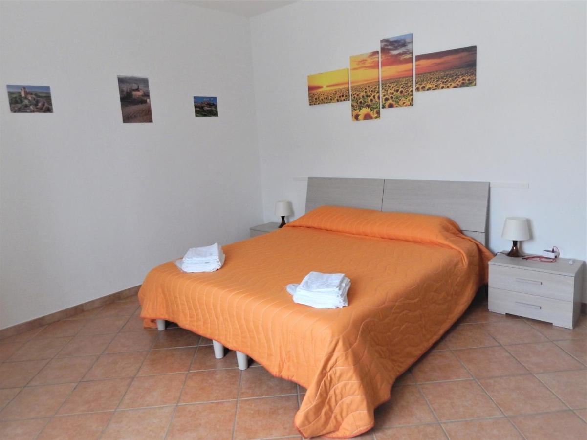 Bed and Breakfast Amo' le Langhe à Narzole Extérieur photo
